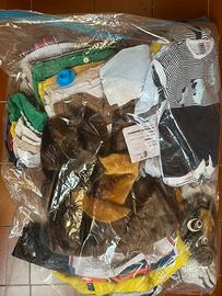 Vestiti 0-9 mesi circa + costume 18 mesi