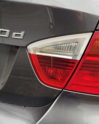 Fanale post dx int BMW 320D del 2006