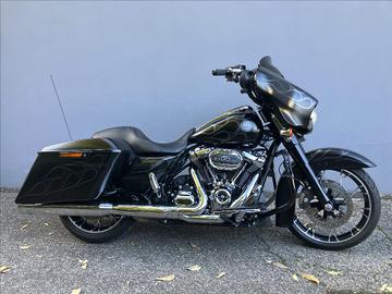 HARLEY-DAVIDSON Street Glide 114 1868