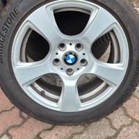 Set di 4 gomme da neve complete di cerchi in lega