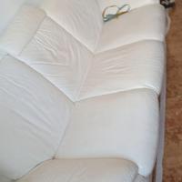 Divano in pelle bianco