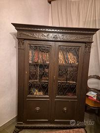 libreria di antiquariato stile Ottocento