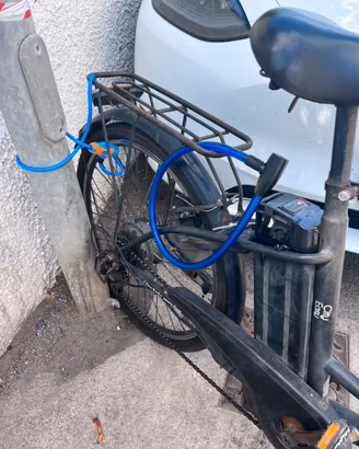 Bicicletta elettrica i bike