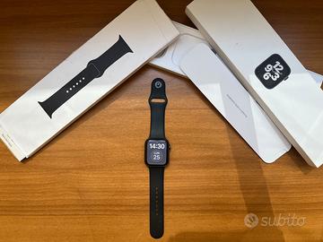 Apple Watch SE 1ª Gen (GPS, 44mm) Alluminio Grigio