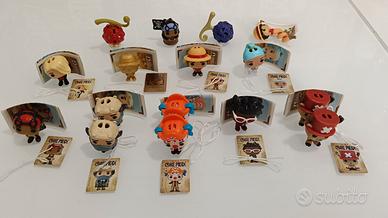 personaggi One piece Kinder joy vari