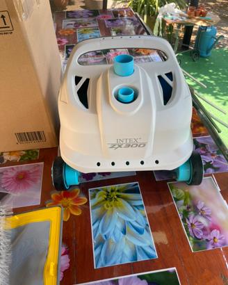 Robot piscina intex zx300