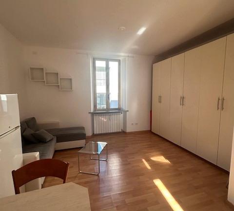 Monolocale arredato e con posto auto