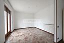 ampio-4-locali-con-box-e-cantina-condominio-rist