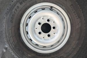 Cerchi Sprinter con pneumatici 4 stagioni