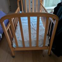 lettino neonati in legno 