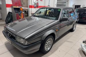 Alfa 75 twinspark ASI prima vernice