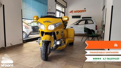 Honda GL 1800 Gold Wing Honda GL 1800 Gold Wing...