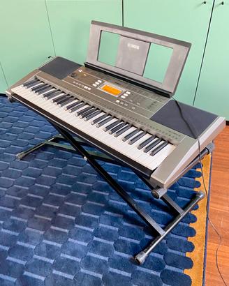 Tastiera digitale Yamaha PSR-E353