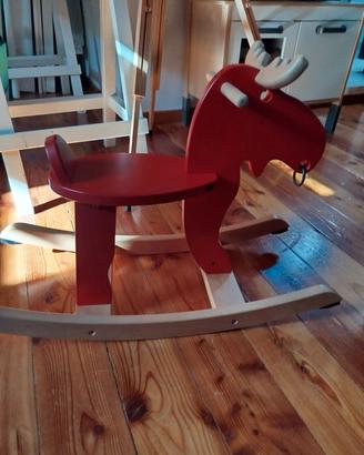 dondolo forma renna ikea