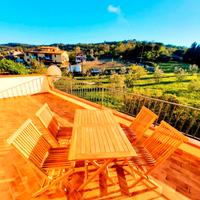 A pochi km dal mare e vista sulla campagna Toscana