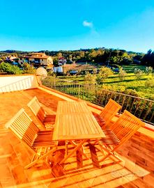 A pochi km dal mare e vista sulla campagna Toscana