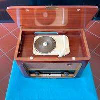 Radio con giradischi
