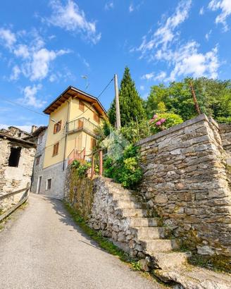 CASA SEMINDIPENDENTE A MAZZO DI VALTELLINA