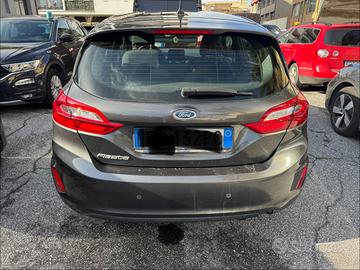 Ford Fiesta 1.1 plus 5 porte gpl