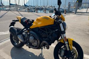 Ducati Monster 821