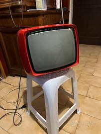 televisore vintage rosso