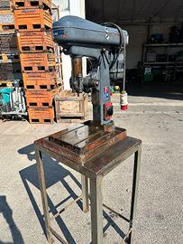 Trapano da banco Rosa modello RS 1 con banchetto