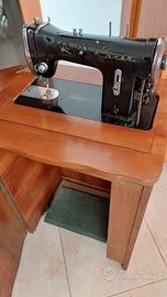 Macchina da cucire CASER antica con mobile e Pedal