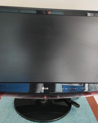 televisore LG,  modello Flatron 