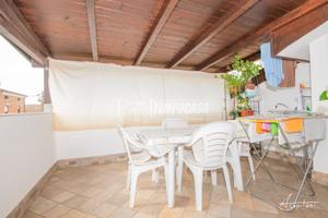 PORZIONE DI CASA CON TERRAZZO