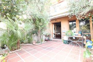 VILLA A SCHIERA A PESCARA