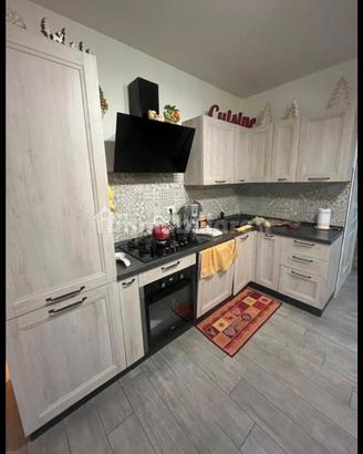 Cucina completa Lube. ..Creo