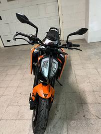 KTM DUKE 790