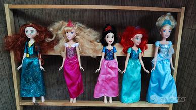 lotto 1 bambole principesse Disney no barbie