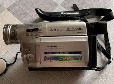 Videocamera “Panasonic 770 x digital zoom” anni’90