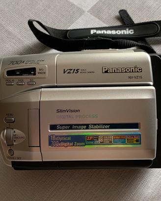Videocamera “Panasonic 770 x digital zoom” anni’90