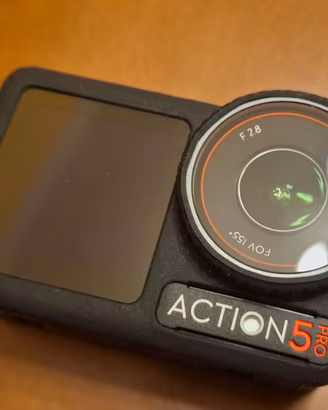 ACTION CAM 5 PRO pari a nuovo