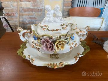 Elegante Zuppiera Vintage in Ceramica CapodiMonte