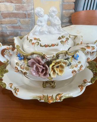 Elegante Zuppiera Vintage in Ceramica CapodiMonte