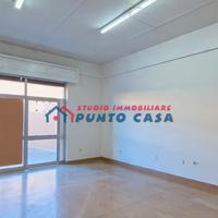 VIA VIRGILIO - Locale commerciale con giardino