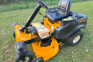 Trattorino tagliaerba cub cadet raggio zero 22CV