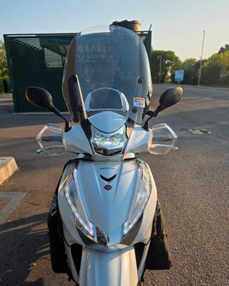 Honda Sh 300