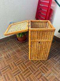 Contenitore in paglia