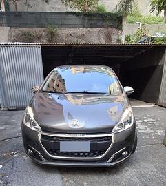 Peugeot 208 1.2 benzina