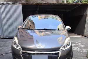 Peugeot 208 1.2 benzina