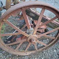 ruote in ferro per trebbiatrice d'epoca