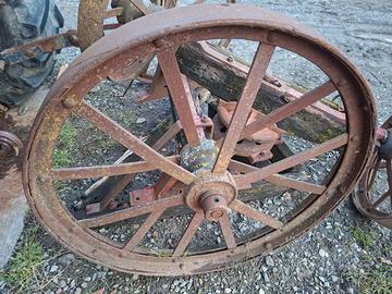 ruote in ferro per trebbiatrice d'epoca