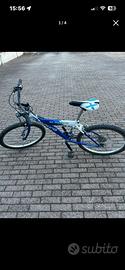 mountain bike biammortizzata marchiata "La Mauro",