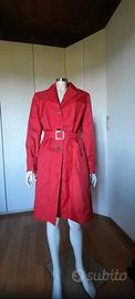 Impermeabile rosso