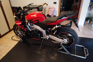 Aprilia tuono 1100v4