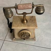 Telefono antico